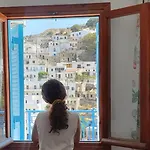 Comfort And Unparalleled View Koronos