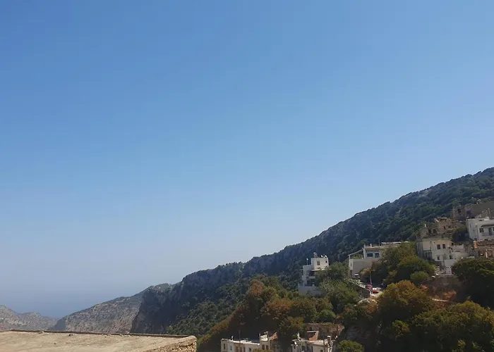 Comfort And Unparalleled View * Koronos