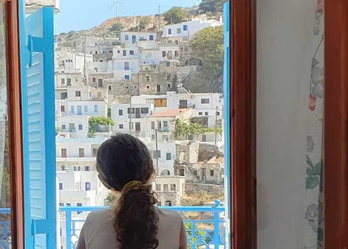 Comfort And Unparalleled View Koronos